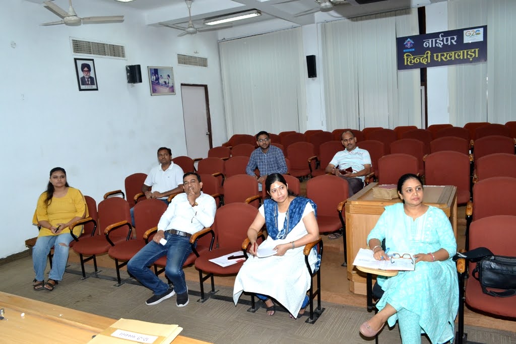 लेक्चर एवं प्रस्तुतीकरण" प्रतियोगिता (हिंदी पखवाड़ा-2023)(सितम्बर 20, 2023)